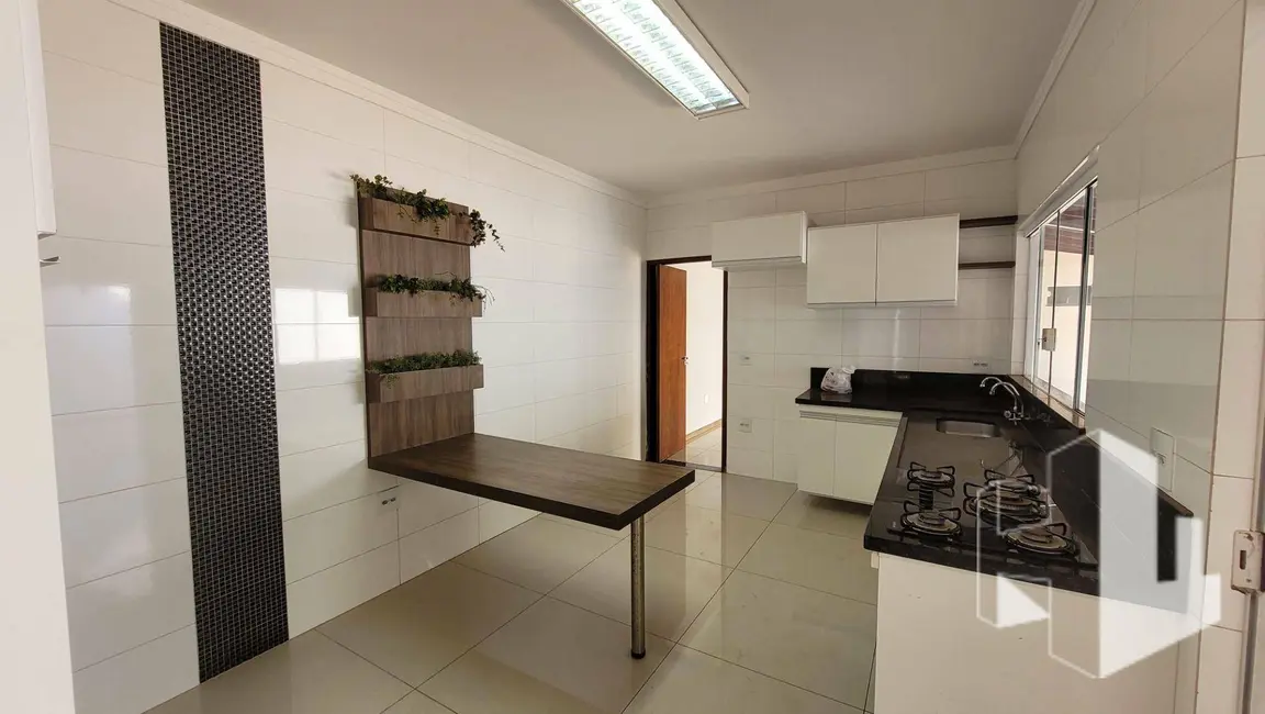 Foto 5 de Casa com 2 quartos à venda, 300m2 em Jardim Maria Luiza III, Jau - SP