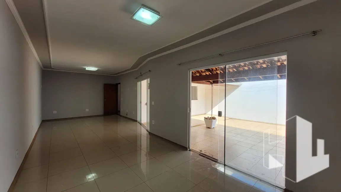 Foto 7 de Casa com 2 quartos à venda, 300m2 em Jardim Maria Luiza III, Jau - SP