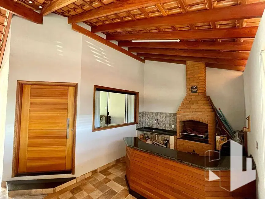 Foto 1 de Casa com 2 quartos à venda, 140m2 em Jardim Cila de Lúcio Bauab, Jau - SP