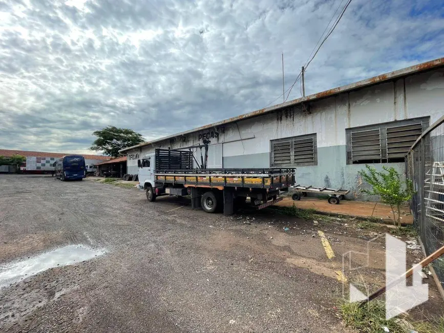 Foto 3 de Sala Comercial à venda, 5300m2 em 1ª Zona Industrial, Jau - SP