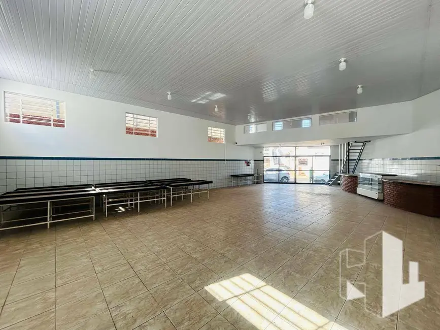 Sala Comercial para alugar, 250m2 em Jardim Regina, Jau - SP - imagem 1 Foto 1 de Sala Comercial para alugar, 250m2 em Jardim Regina, Jau - SP