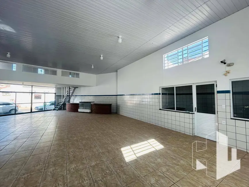 Sala Comercial para alugar, 250m2 em Jardim Regina, Jau - SP - imagem 2 Foto 2 de Sala Comercial para alugar, 250m2 em Jardim Regina, Jau - SP