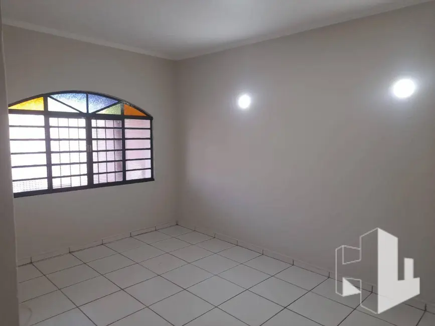Foto 2 de Casa com 3 quartos à venda, 203m2 em Vila Santa Terezinha, Jau - SP