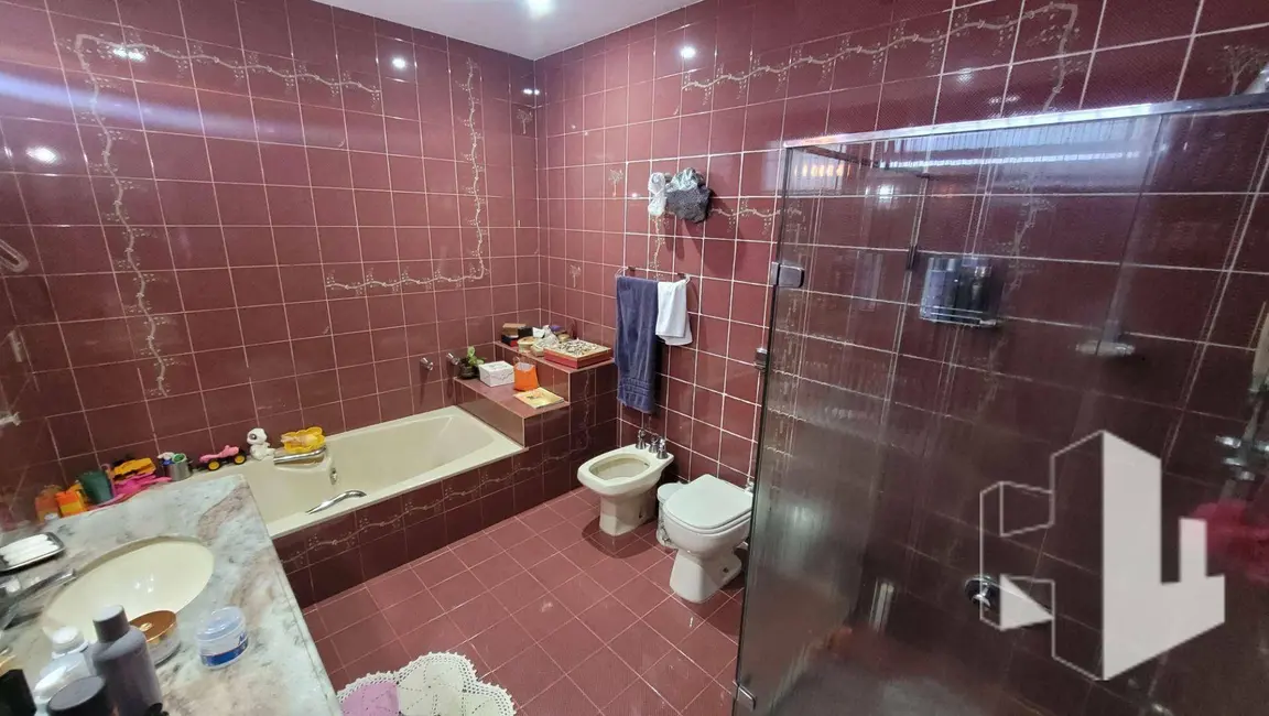 Foto 5 de Casa com 4 quartos à venda e para alugar, 500m2 em Jardim Estádio, Jau - SP