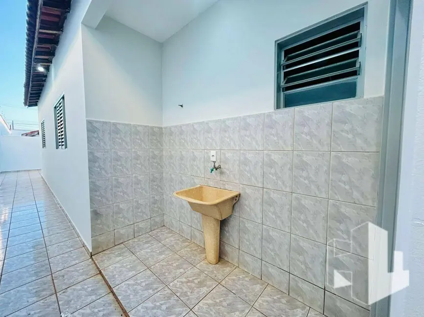 Foto 4 de Casa com 2 quartos para alugar, 125m2 em Jardim Olímpia, Jau - SP