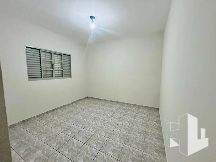 Foto 5 de Casa com 2 quartos para alugar, 125m2 em Jardim Olímpia, Jau - SP