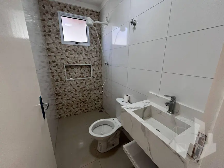 Foto 2 de Casa com 3 quartos para alugar, 250m2 em Jardim Rosa Branca, Jau - SP
