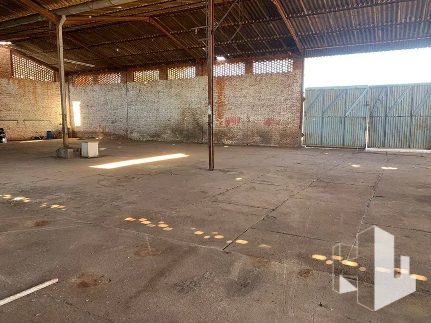 Foto 2 de Armazém / Galpão à venda, 5000m2 em Centro, Jau - SP