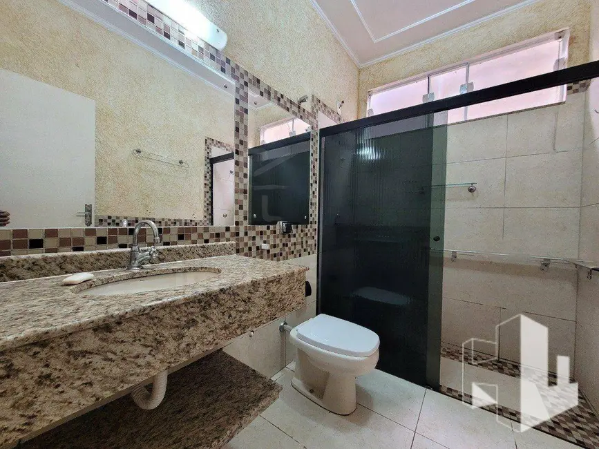 Foto 8 de Casa com 3 quartos à venda e para alugar, 162m2 em Vila Santa Terezinha, Jau - SP