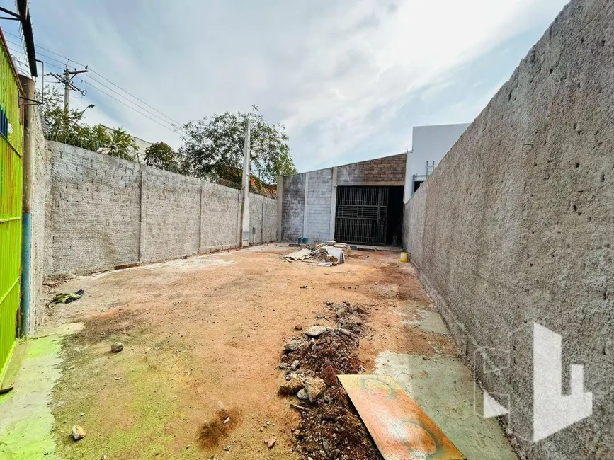Foto 2 de Armazém / Galpão para alugar, 300m2 em Jardim Orlando Chesini Ometto, Jau - SP