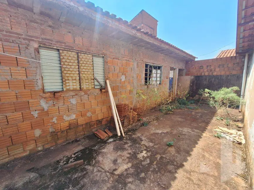 Foto 8 de Casa com 2 quartos à venda, 175m2 em Jardim Olímpia, Jau - SP