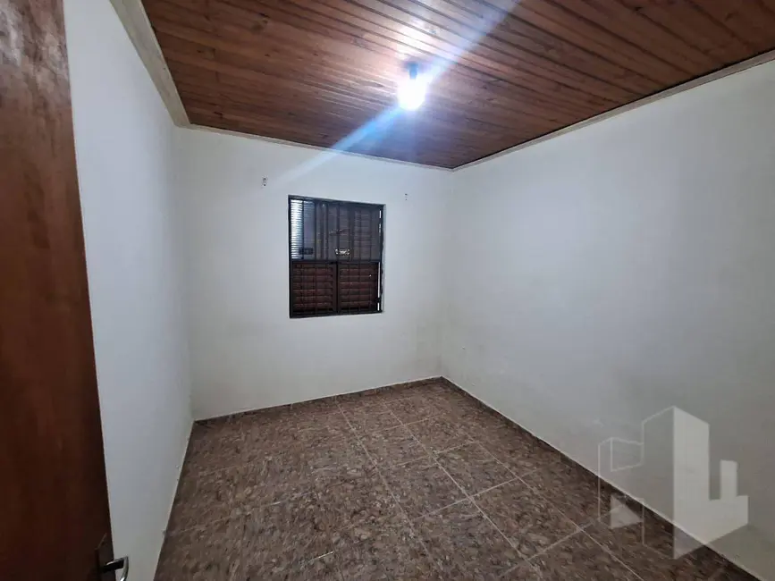 Foto 5 de Casa com 2 quartos à venda, 175m2 em Jardim Olímpia, Jau - SP