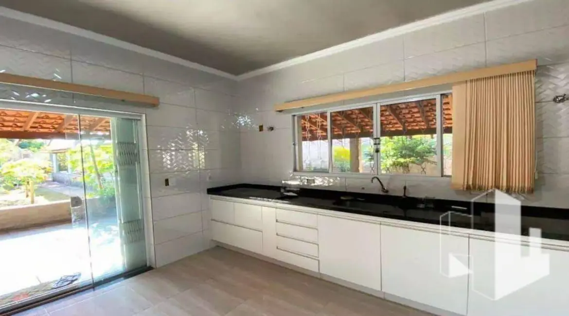 Chácara com 2 quartos à venda, 2000m2 em Bocaina - SP - imagem 4 Foto 4 de Chácara com 2 quartos à venda, 2000m2 em Bocaina - SP