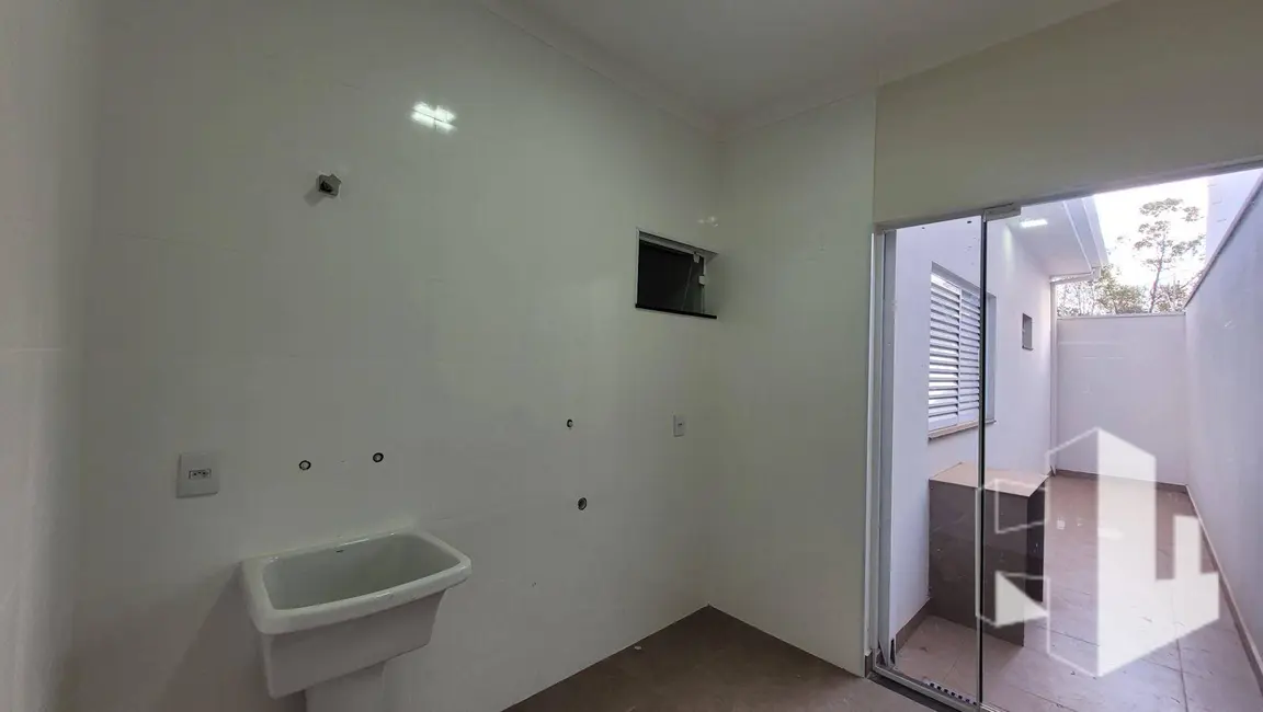 Casa com 4 quartos à venda, 200m2 em Jardim Campos Prado, Jau - SP - imagem 6 Foto 6 de Casa com 4 quartos à venda, 200m2 em Jardim Campos Prado, Jau - SP