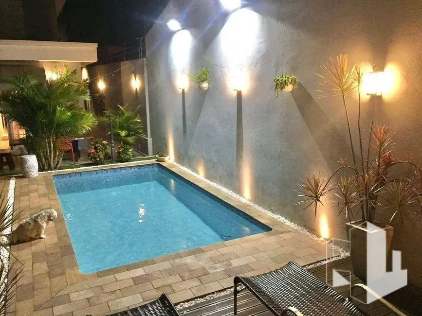 Foto 2 de Casa com 4 quartos à venda, 400m2 em Centro, Jau - SP
