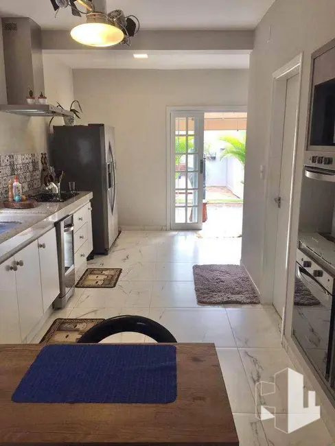 Foto 7 de Casa com 4 quartos à venda, 400m2 em Centro, Jau - SP