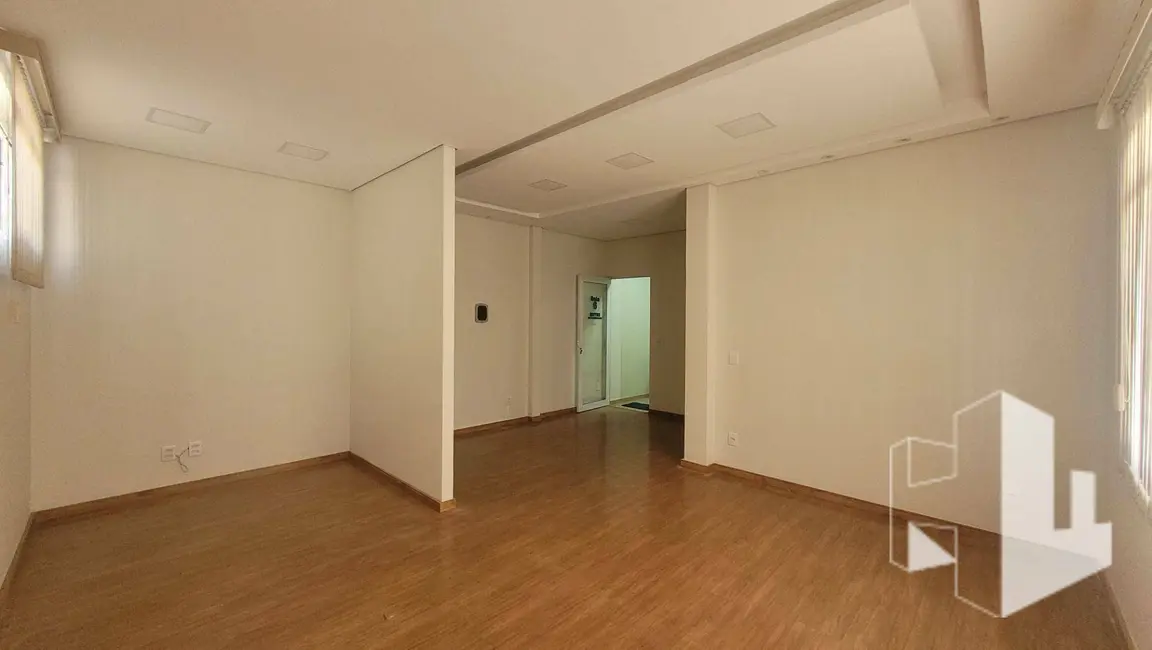 Sala Comercial para alugar, 100m2 em Chácara Braz Miraglia, Jau - SP - imagem 3 Foto 3 de Sala Comercial para alugar, 100m2 em Chácara Braz Miraglia, Jau - SP