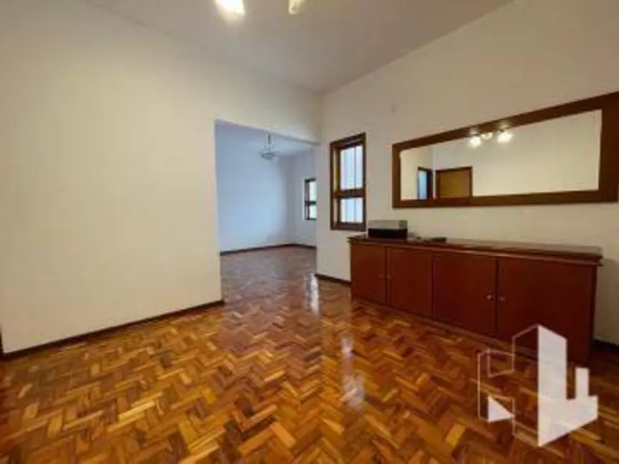 Foto 6 de Casa com 3 quartos à venda, 250m2 em Vila Nassif Name, Jau - SP