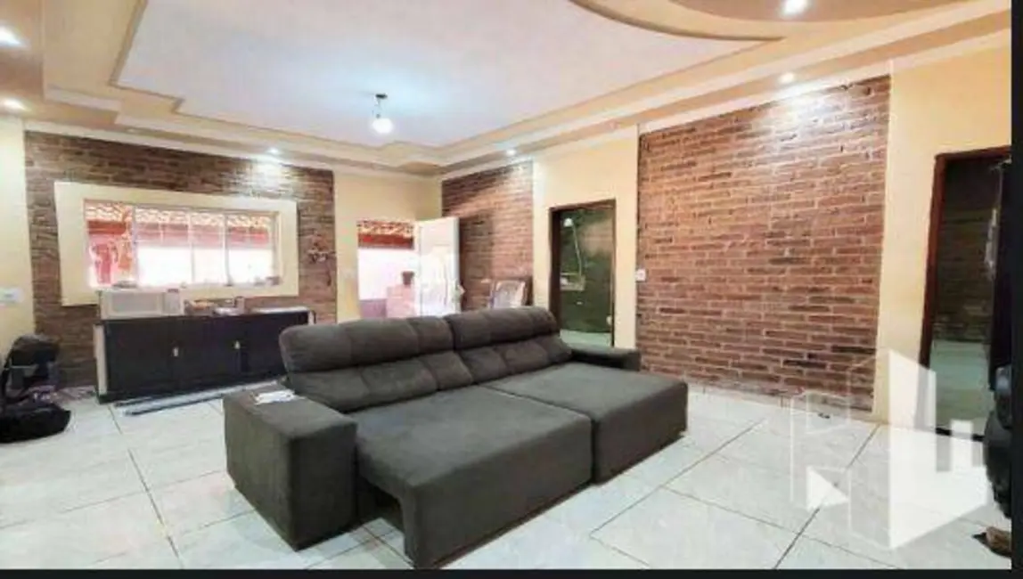 Foto 2 de Chácara com 3 quartos à venda, 226m2 em Vila Ribeiro, Jau - SP