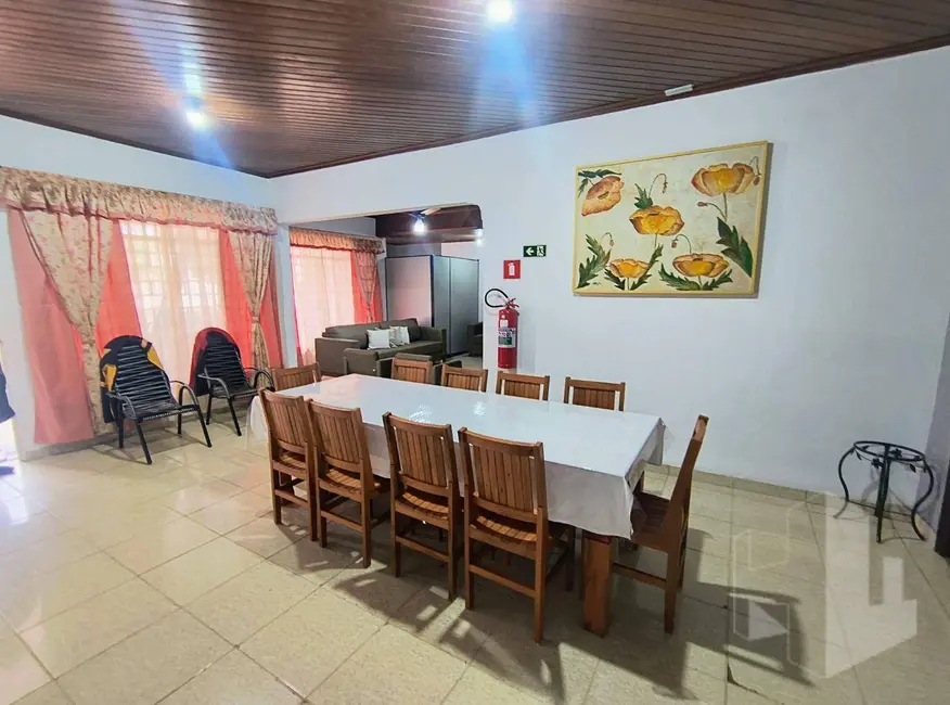 Foto 6 de Casa com 3 quartos para alugar, 426m2 em Vila Brasil, Jau - SP