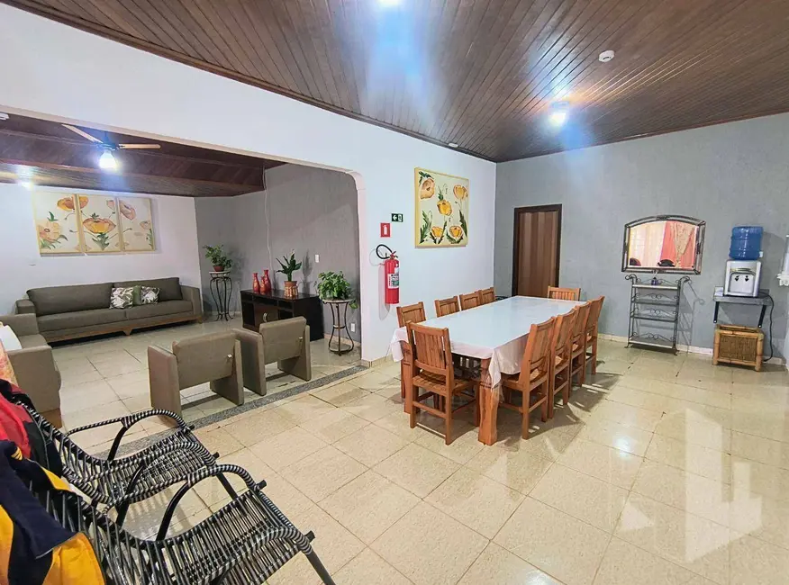 Foto 1 de Casa com 3 quartos para alugar, 426m2 em Vila Brasil, Jau - SP