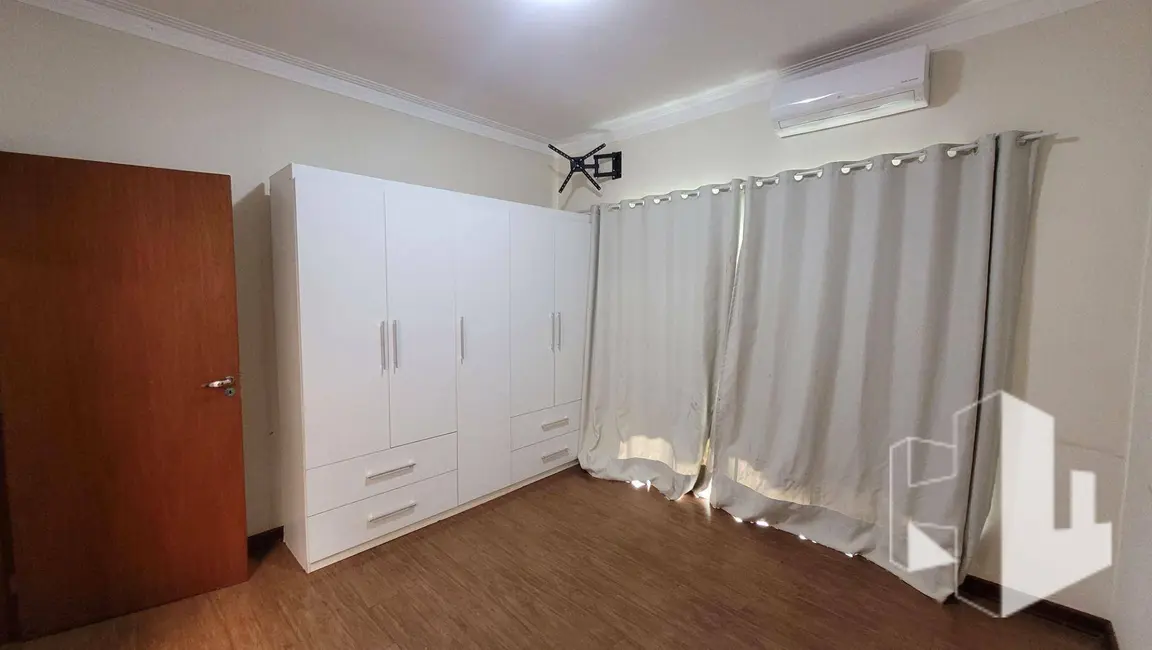 Casa com 3 quartos à venda, 300m2 em Jardim Santa Rosa, Jau - SP - imagem 6 Foto 6 de Casa com 3 quartos à venda, 300m2 em Jardim Santa Rosa, Jau - SP