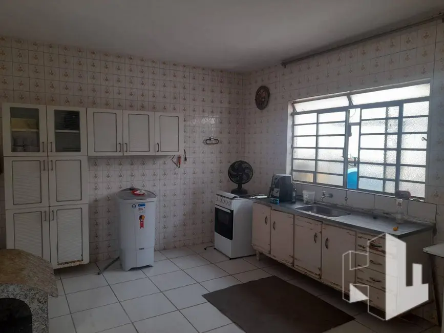 Foto 5 de Casa com 3 quartos à venda, 240m2 em Centro, Jau - SP