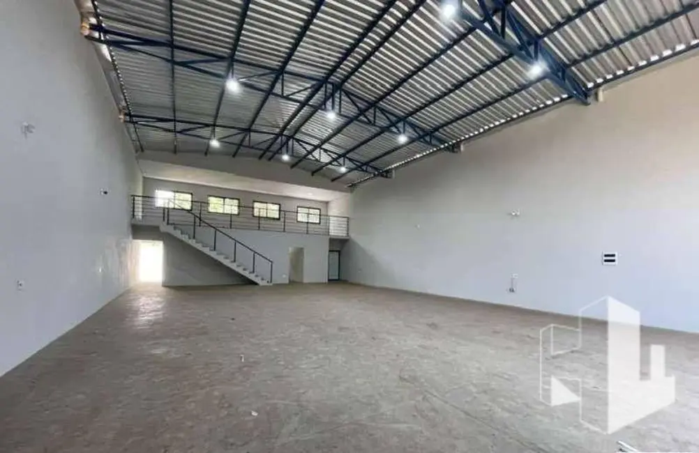 Foto 1 de Armazém / Galpão à venda e para alugar, 350m2 em Jardim Maria Cibele, Jau - SP