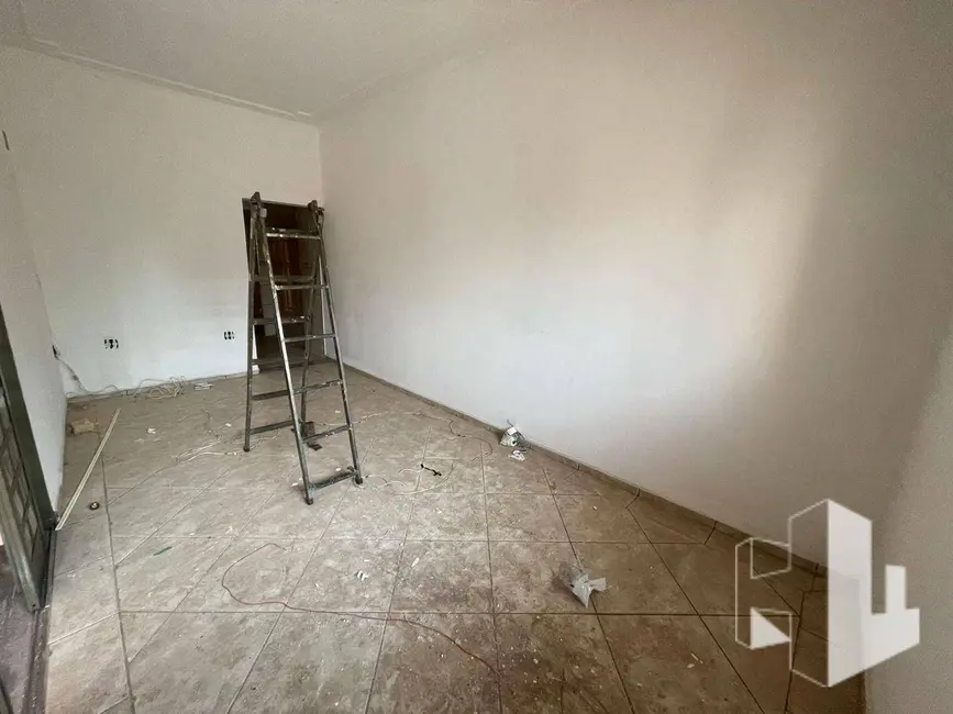 Foto 2 de Casa com 4 quartos à venda, 150m2 em Jardim Nova Jaú, Jau - SP