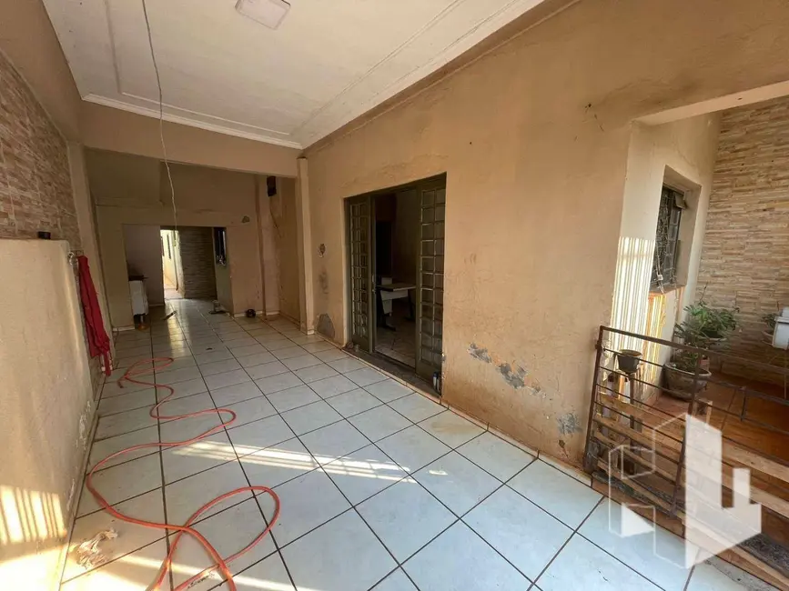 Foto 1 de Casa com 4 quartos à venda, 150m2 em Jardim Nova Jaú, Jau - SP