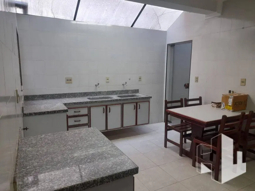 Foto 5 de Casa com 3 quartos à venda, 300m2 em Jardim Continental, Jau - SP