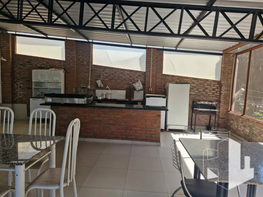 Chácara com 2 quartos à venda, 330m2 em Centro, Itaju - SP - imagem 9 Foto 9 de Chácara com 2 quartos à venda, 330m2 em Centro, Itaju - SP