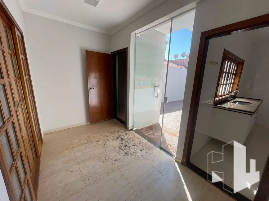 Foto 6 de Casa com 3 quartos à venda, 175m2 em Jardim Sanzovo, Jau - SP