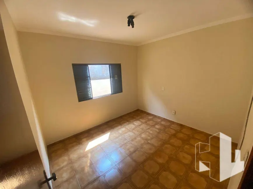 Casa com 3 quartos à venda, 150m2 em Jardim Sanzovo, Jau - SP - imagem 5 Foto 5 de Casa com 3 quartos à venda, 150m2 em Jardim Sanzovo, Jau - SP