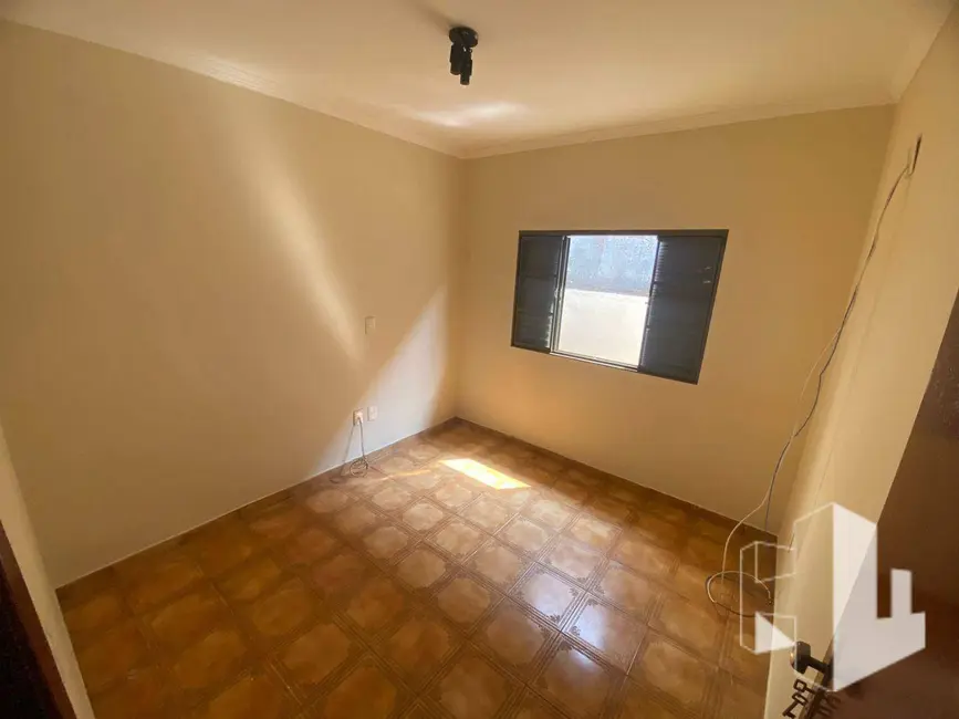 Casa com 3 quartos à venda, 150m2 em Jardim Sanzovo, Jau - SP - imagem 4 Foto 4 de Casa com 3 quartos à venda, 150m2 em Jardim Sanzovo, Jau - SP