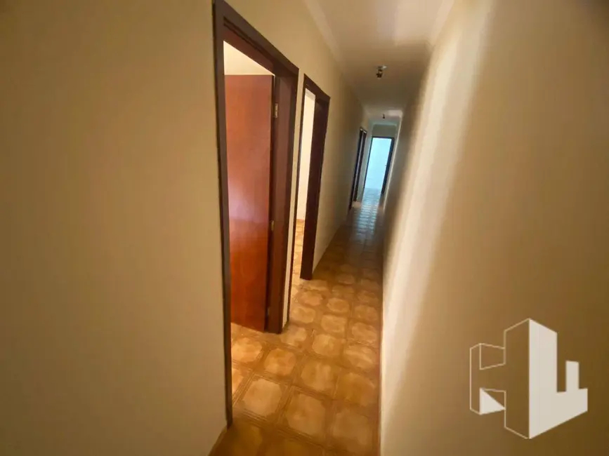 Casa com 3 quartos à venda, 150m2 em Jardim Sanzovo, Jau - SP - imagem 3 Foto 3 de Casa com 3 quartos à venda, 150m2 em Jardim Sanzovo, Jau - SP