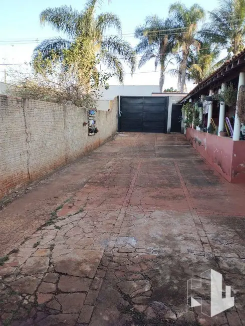 Foto 2 de Chácara com 2 quartos à venda, 1041m2 em Jau - SP