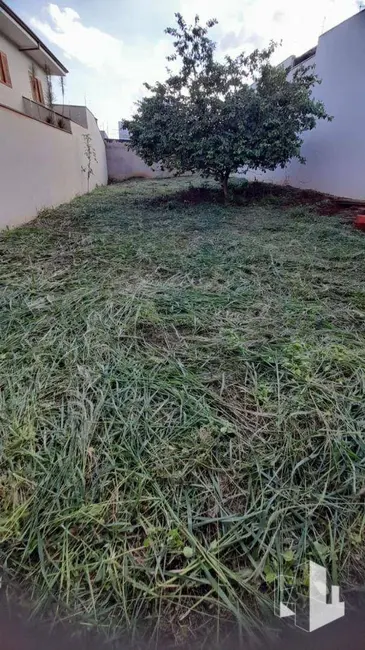 Foto 1 de Terreno / Lote à venda, 269m2 em Jardim Campos Prado, Jau - SP