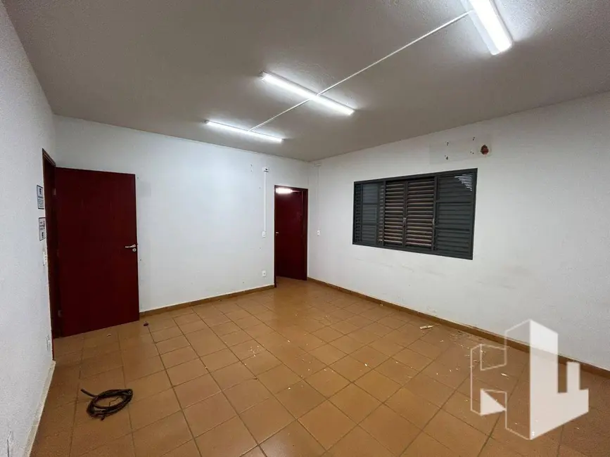 Foto 3 de Casa com 4 quartos para alugar, 275m2 em Centro, Jau - SP
