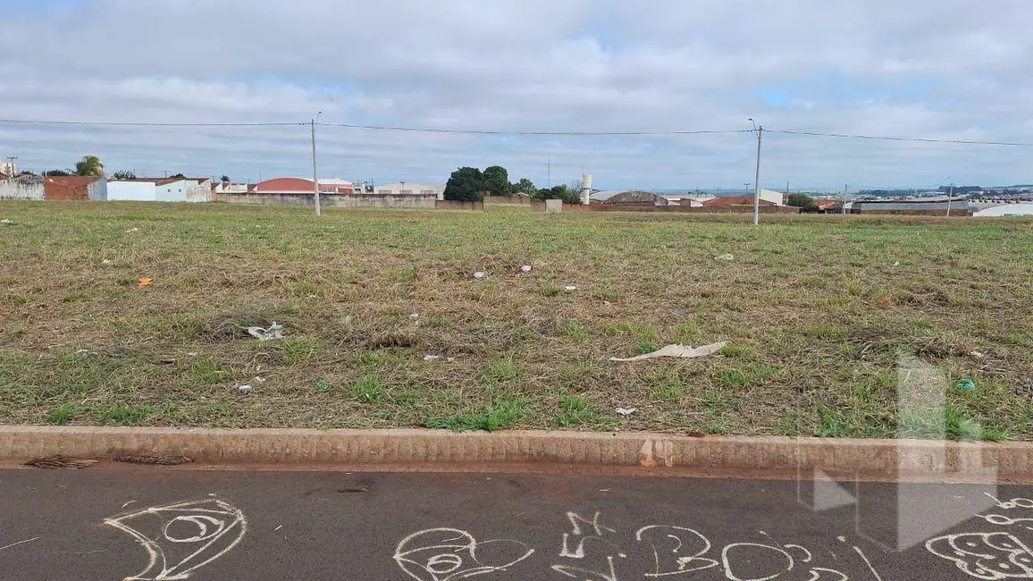 Foto 1 de Terreno / Lote à venda, 200m2 em Jardim América, Jau - SP