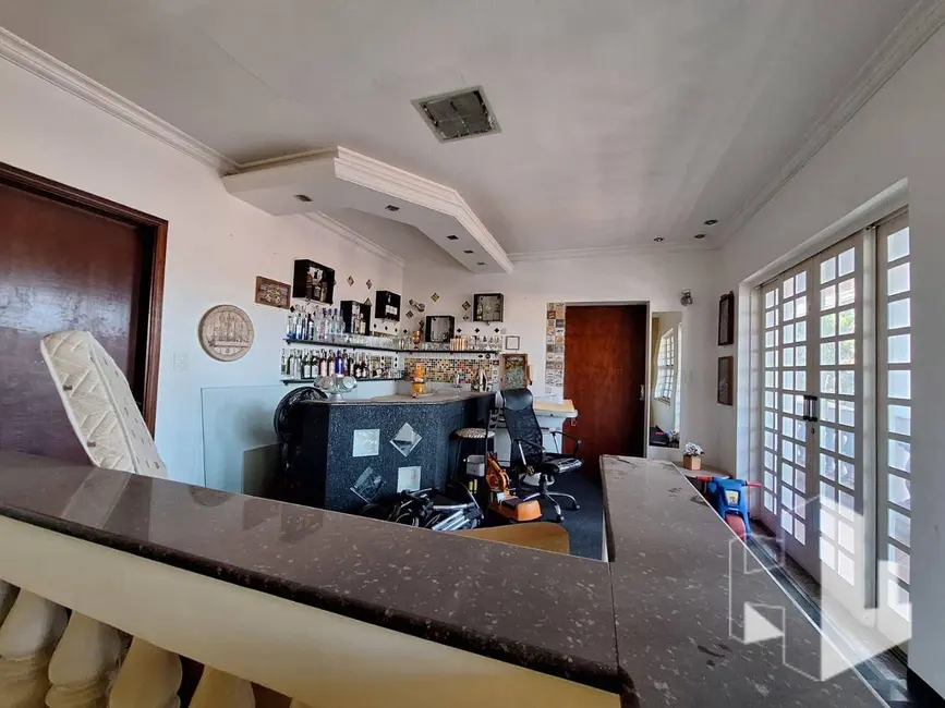 Foto 4 de Casa com 4 quartos à venda, 330m2 em Jardim Maria Luiza III, Jau - SP