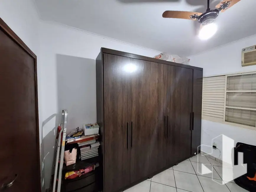 Foto 6 de Casa com 4 quartos à venda, 330m2 em Jardim Maria Luiza III, Jau - SP