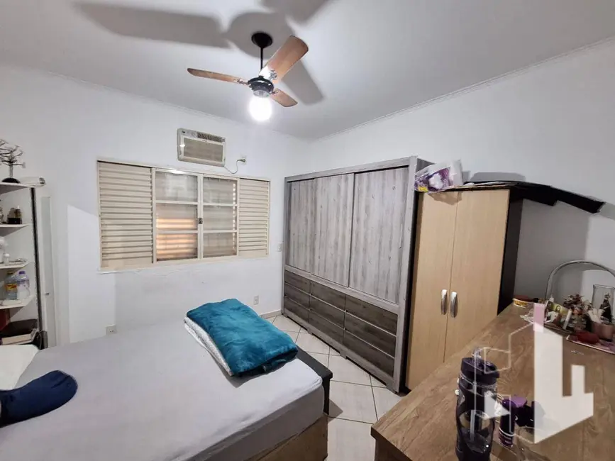 Foto 7 de Casa com 4 quartos à venda, 330m2 em Jardim Maria Luiza III, Jau - SP