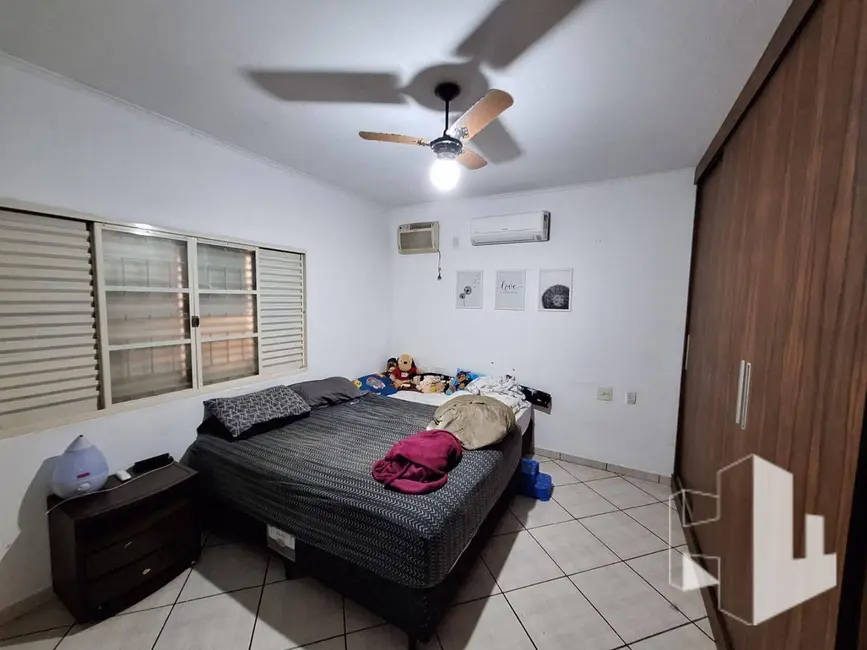 Foto 8 de Casa com 4 quartos à venda, 330m2 em Jardim Maria Luiza III, Jau - SP