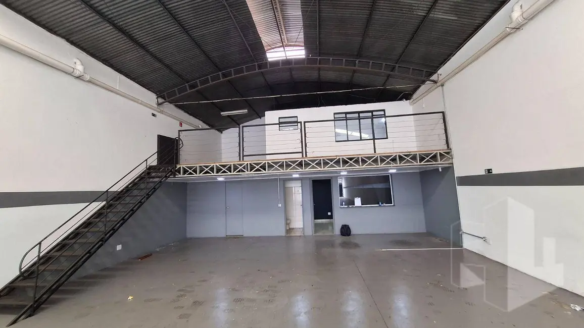 Foto 1 de Armazém / Galpão para alugar, 300m2 em Jardim Estádio, Jau - SP