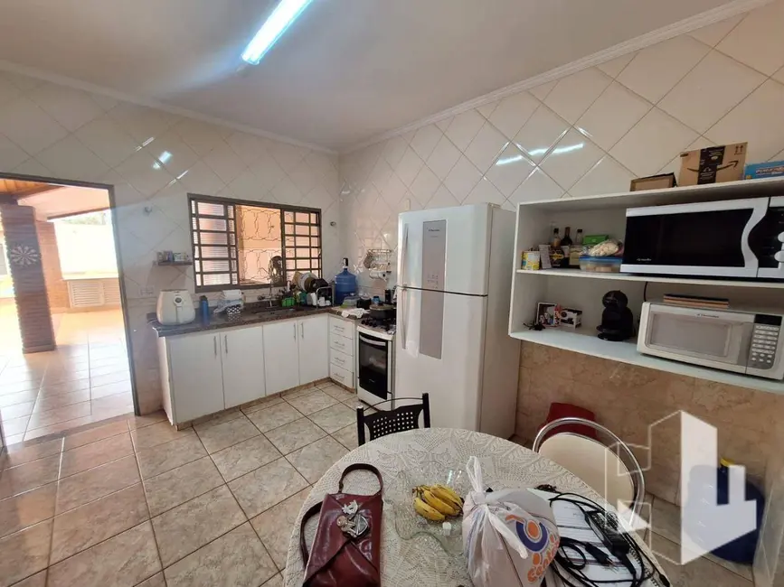 Foto 9 de Casa com 2 quartos à venda, 379m2 em Jardim Maria Luiza II, Jau - SP