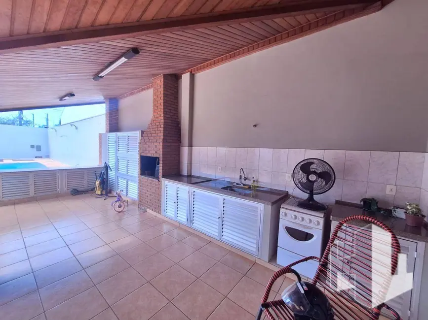 Foto 3 de Casa com 2 quartos à venda, 379m2 em Jardim Maria Luiza II, Jau - SP