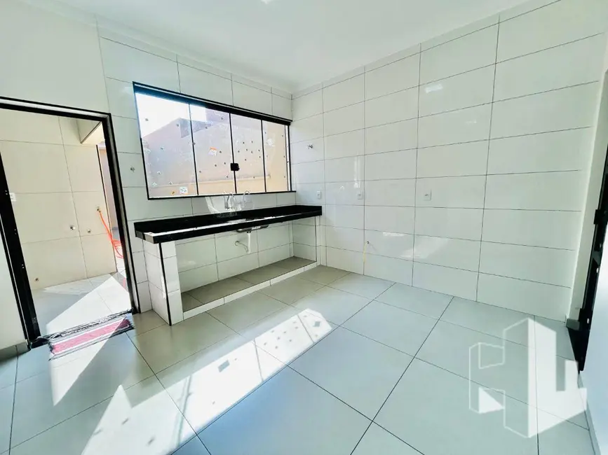 Foto 3 de Casa com 3 quartos à venda, 160m2 em Jau - SP