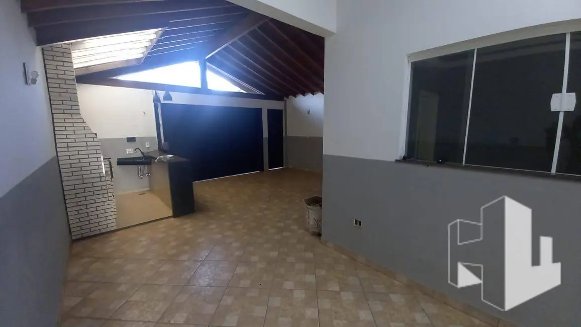 Foto 2 de Casa com 2 quartos à venda, 187m2 em Jardim Sempre Verde, Jau - SP