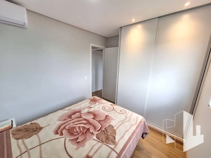 Foto 8 de Apartamento com 2 quartos à venda, 54m2 em Conjunto Habitacional dos Comerciários I, Jau - SP